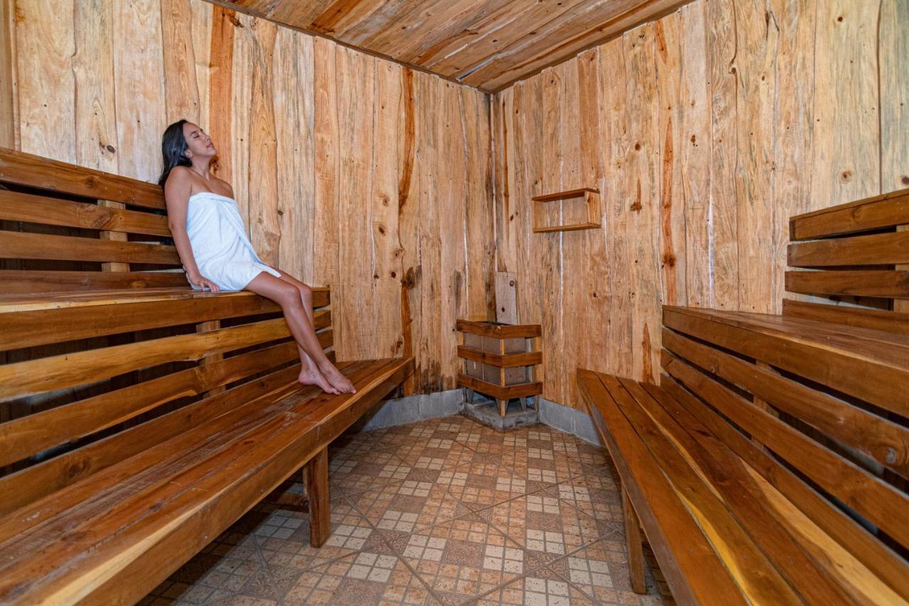 Ara Ambigua Lodge Sarapiquí Exteriör bild
